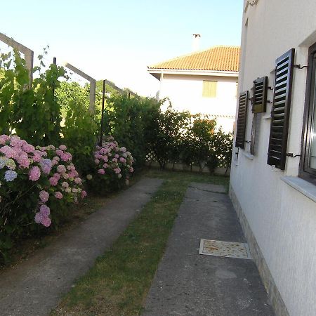 Apartments Mari With Terrace Baška Екстериор снимка