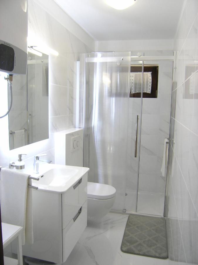 Apartments Mari With Terrace Baška Екстериор снимка