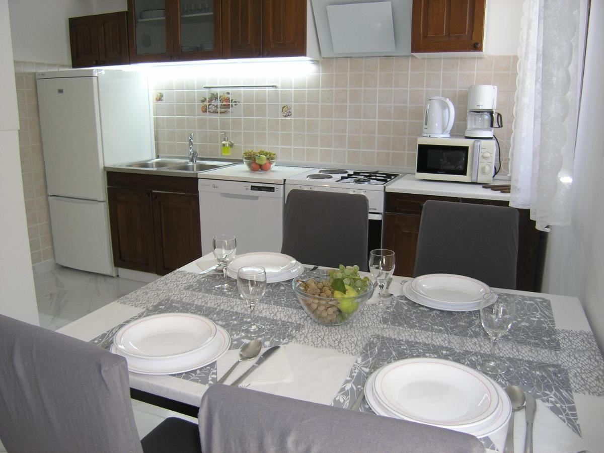 Apartments Mari With Terrace Baška Екстериор снимка